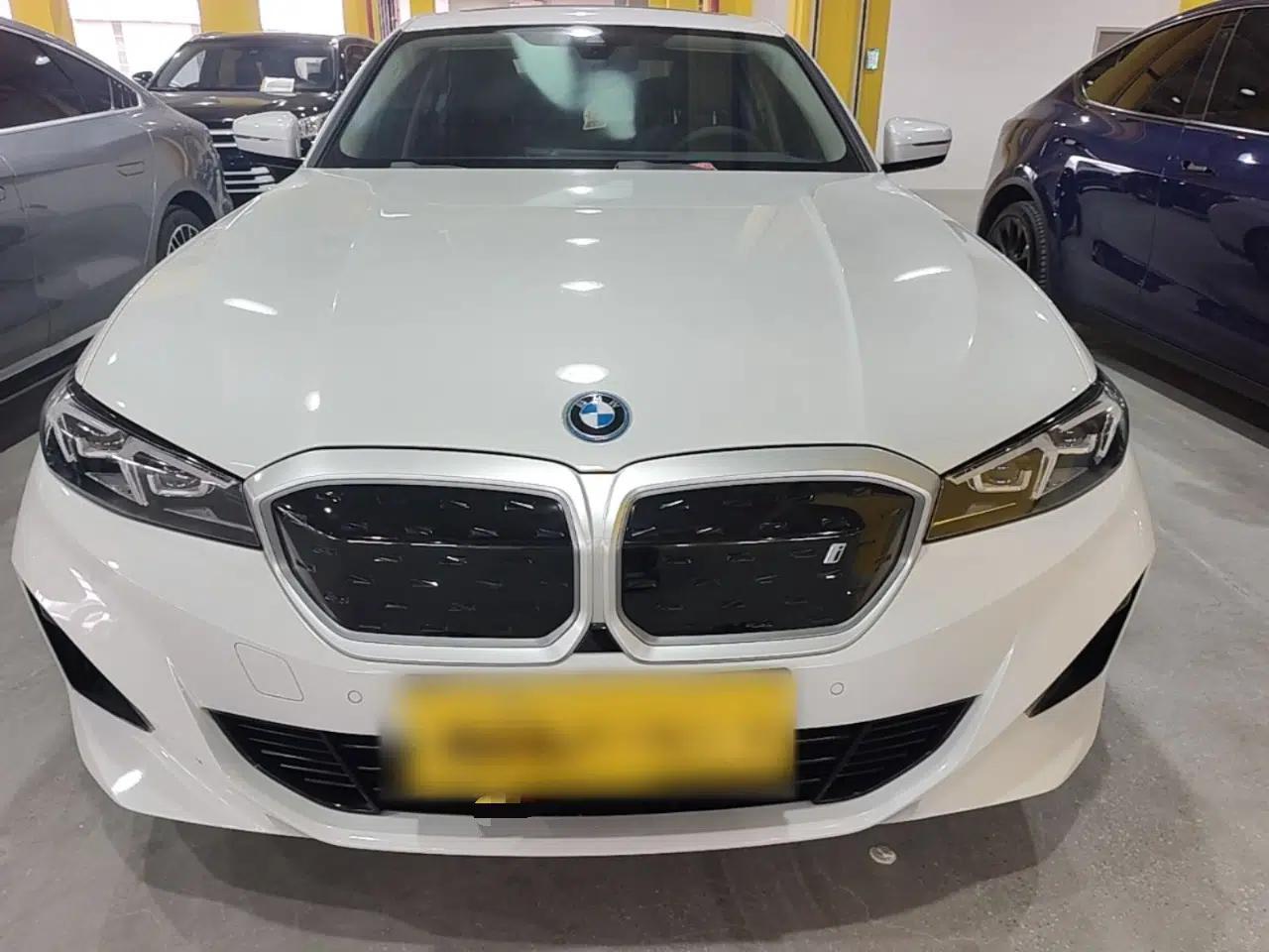 BMW i3 2022 eDrive 35 L — миниатюра 2