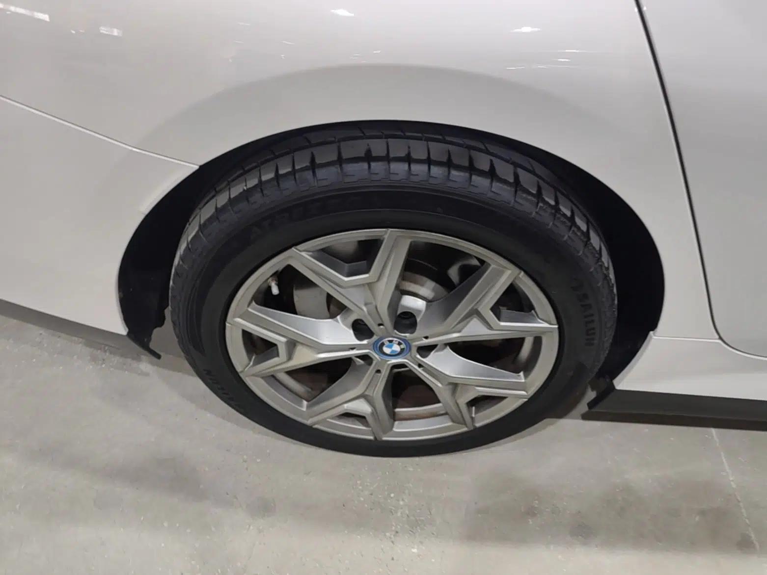BMW i3 2022 eDrive 35 L — миниатюра 11