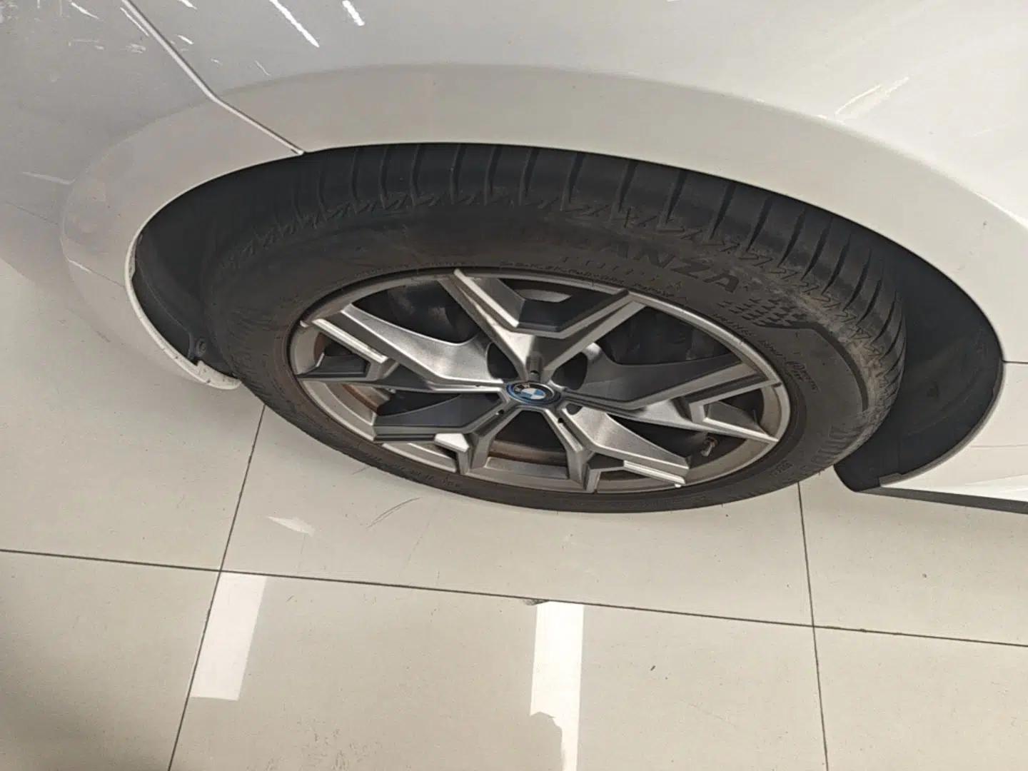 BMW i3 2023 eDrive 40 L Midnight Sports Package — миниатюра 10