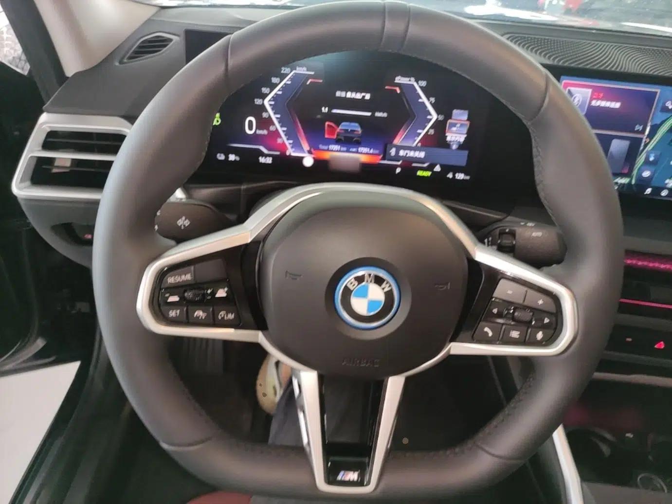 BMW i3 2025 eDrive 35 L — миниатюра 13