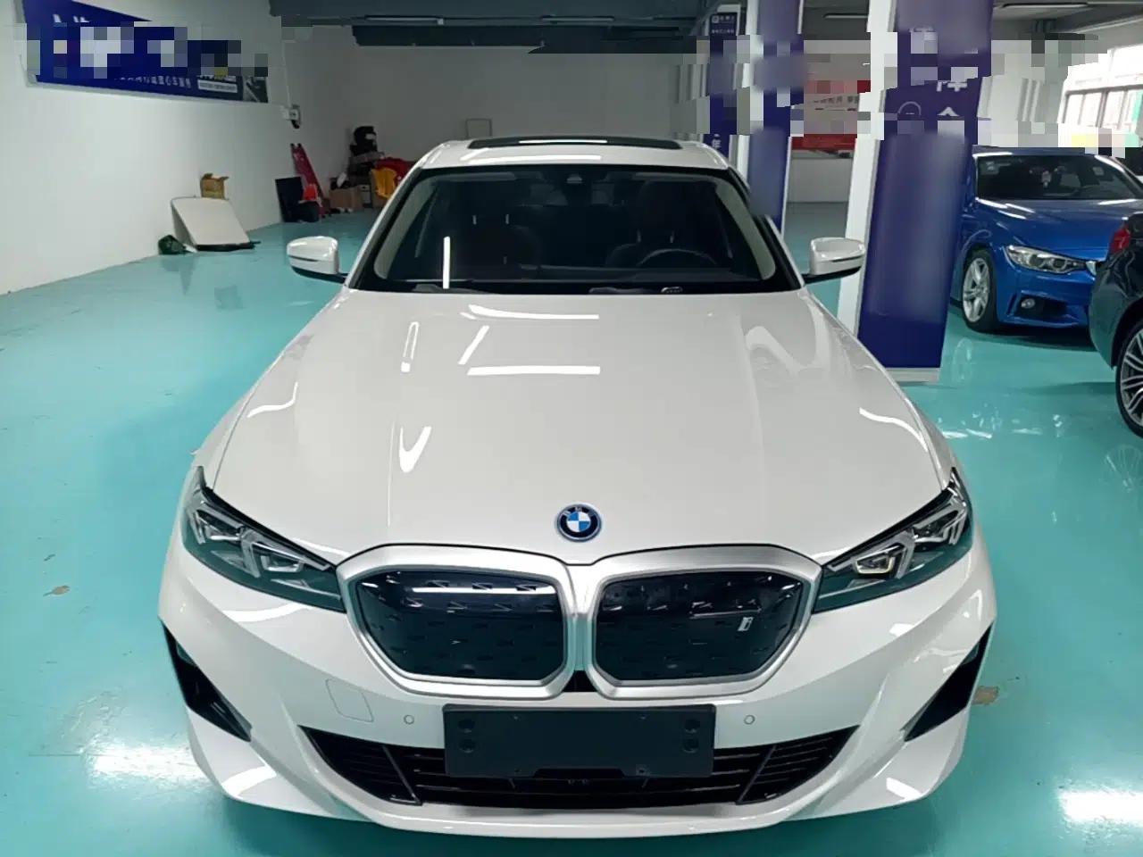 BMW i3 2022 eDrive 35 L — миниатюра 2