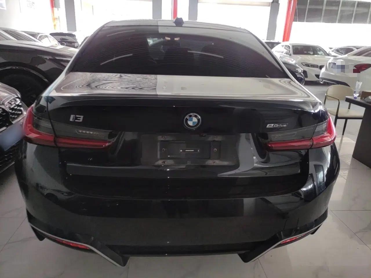 BMW i3 2025 eDrive 35 L — миниатюра 5