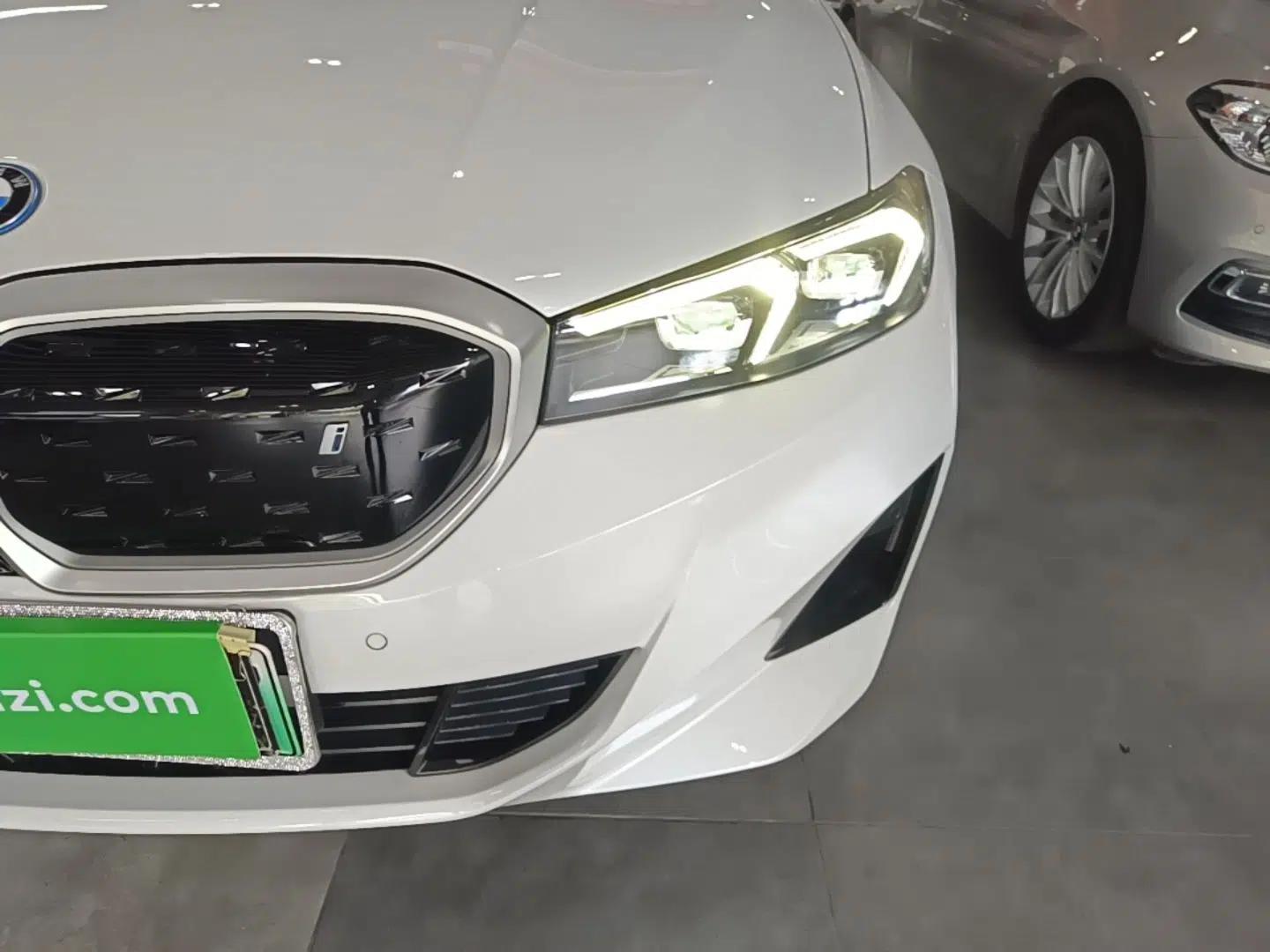 BMW i3 2022 eDrive 35 L — миниатюра 8