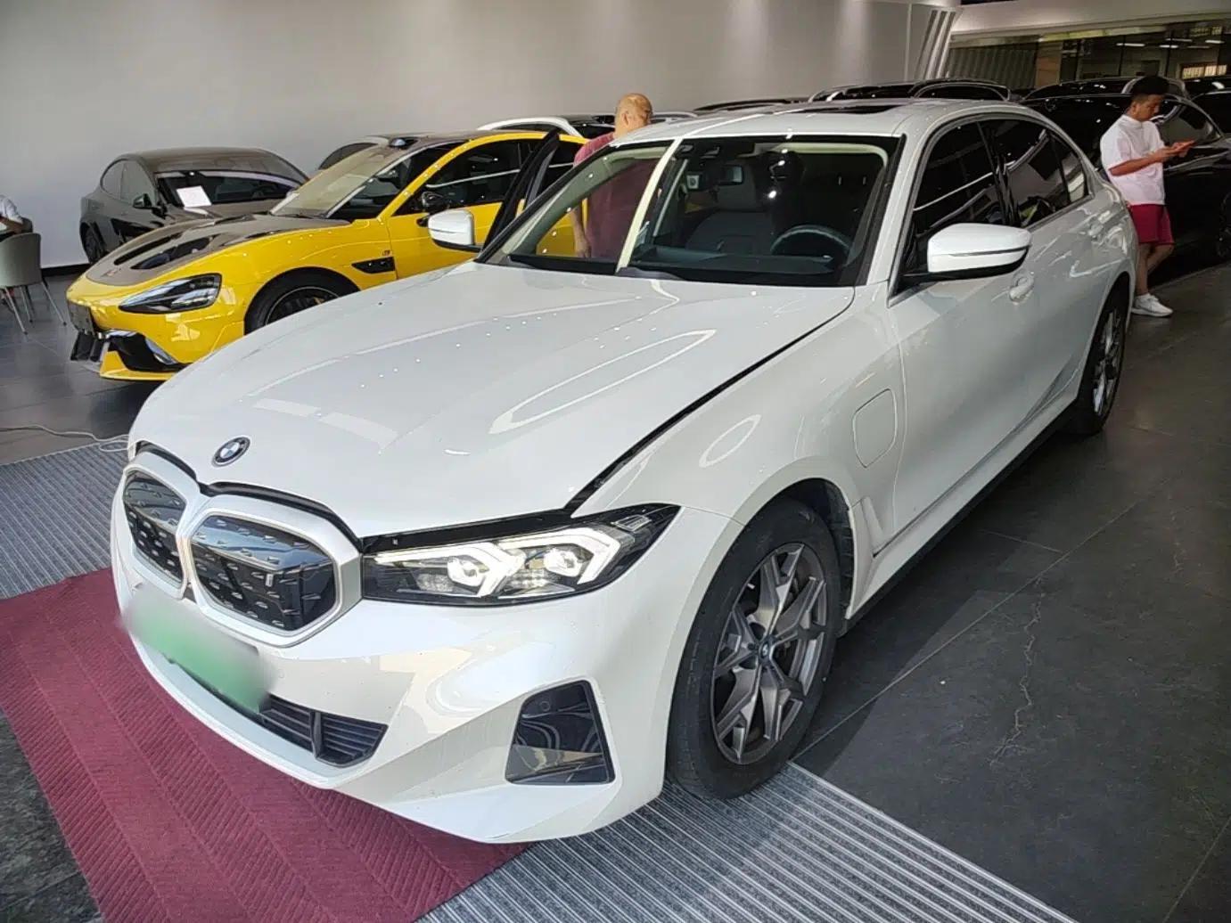 BMW i3 2022 eDrive 35 L — миниатюра 1
