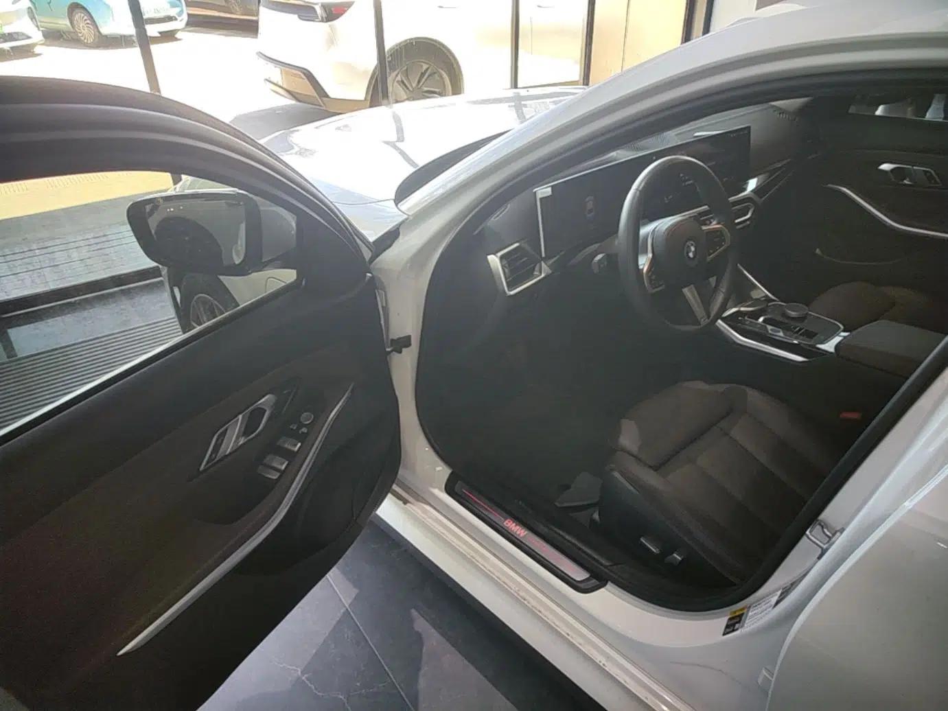 BMW i3 2022 eDrive 35 L — миниатюра 18