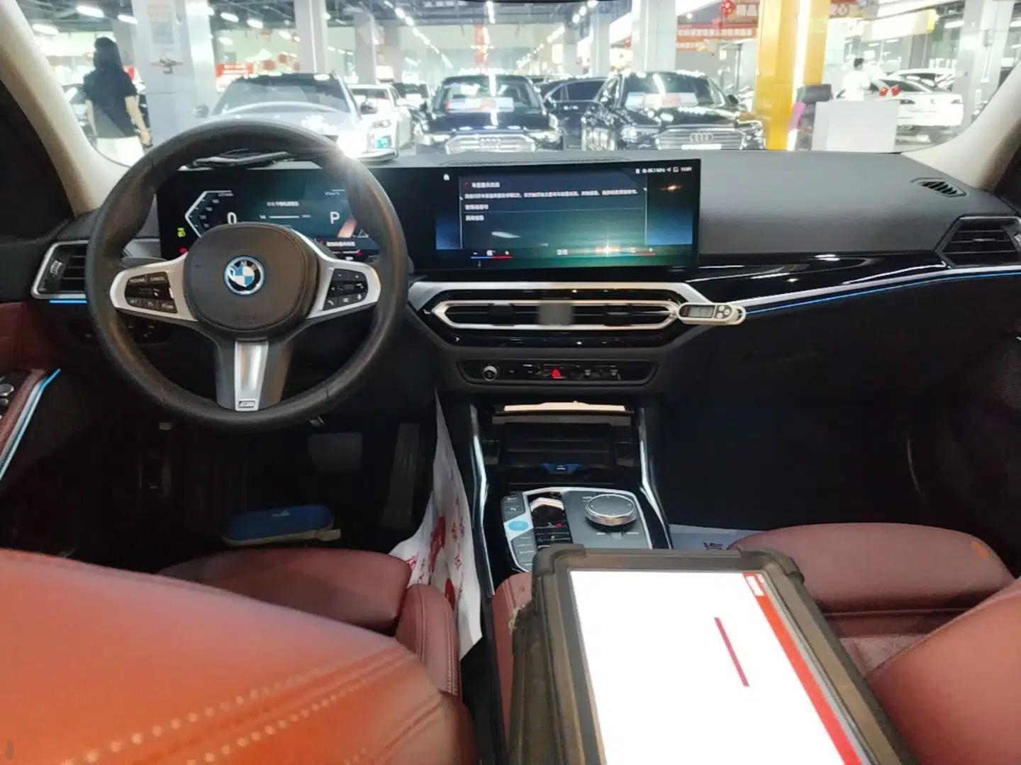 BMW i3 2022 eDrive 35 L — миниатюра 12