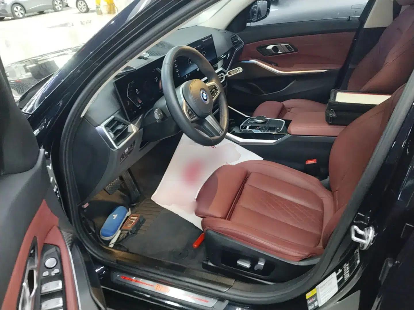 BMW i3 2022 eDrive 35 L — миниатюра 17