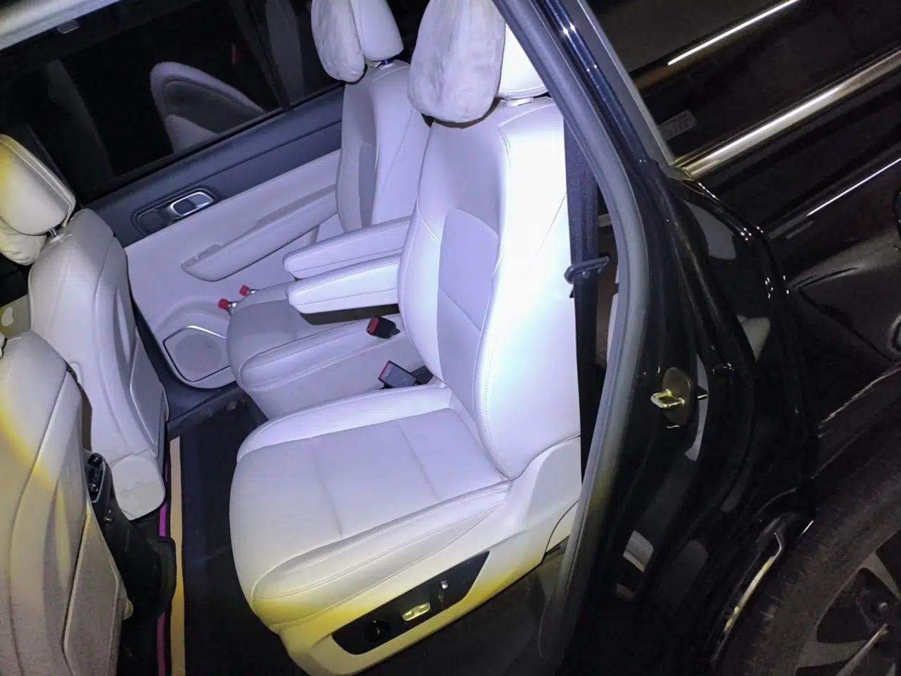 Li Auto ONE 2021 Extended-Range 6-Seater Version — миниатюра 17