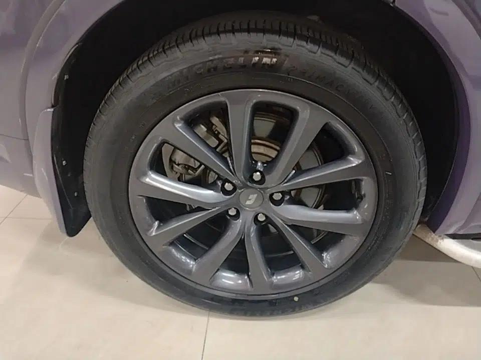 Li Auto ONE 2020 Extended-Range 6-Seater Version — миниатюра 11