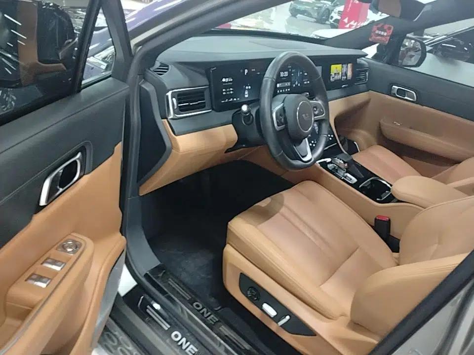 Li Auto ONE 2020 Extended-Range 6-Seater Version — миниатюра 18