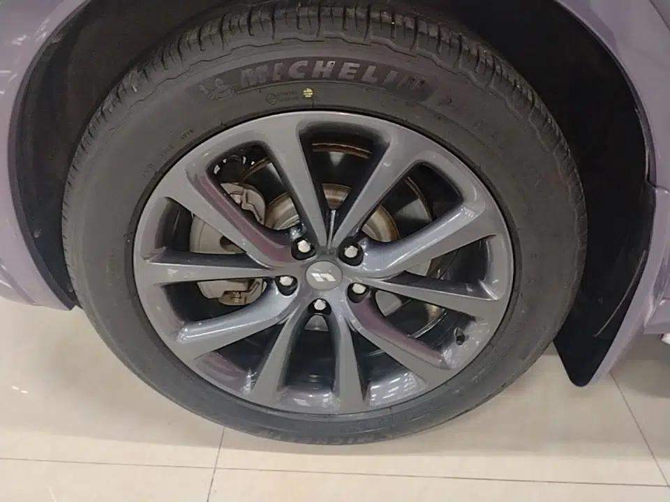 Li Auto ONE 2020 Extended-Range 6-Seater Version — миниатюра 10