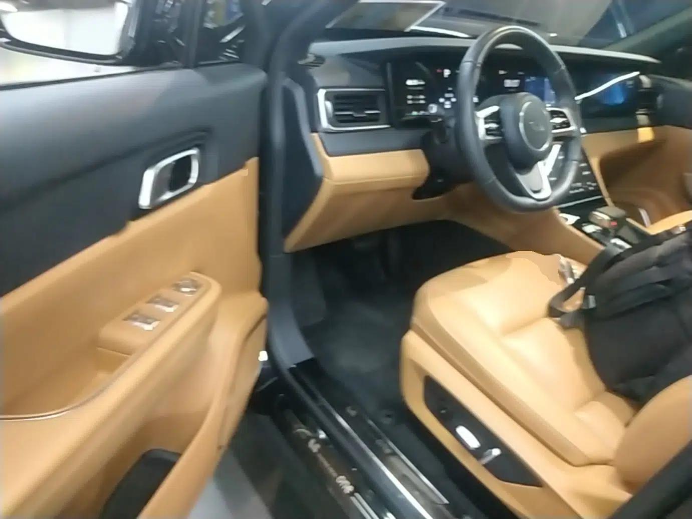 Li Auto ONE 2021 Extended-Range 6-Seater Version — миниатюра 18