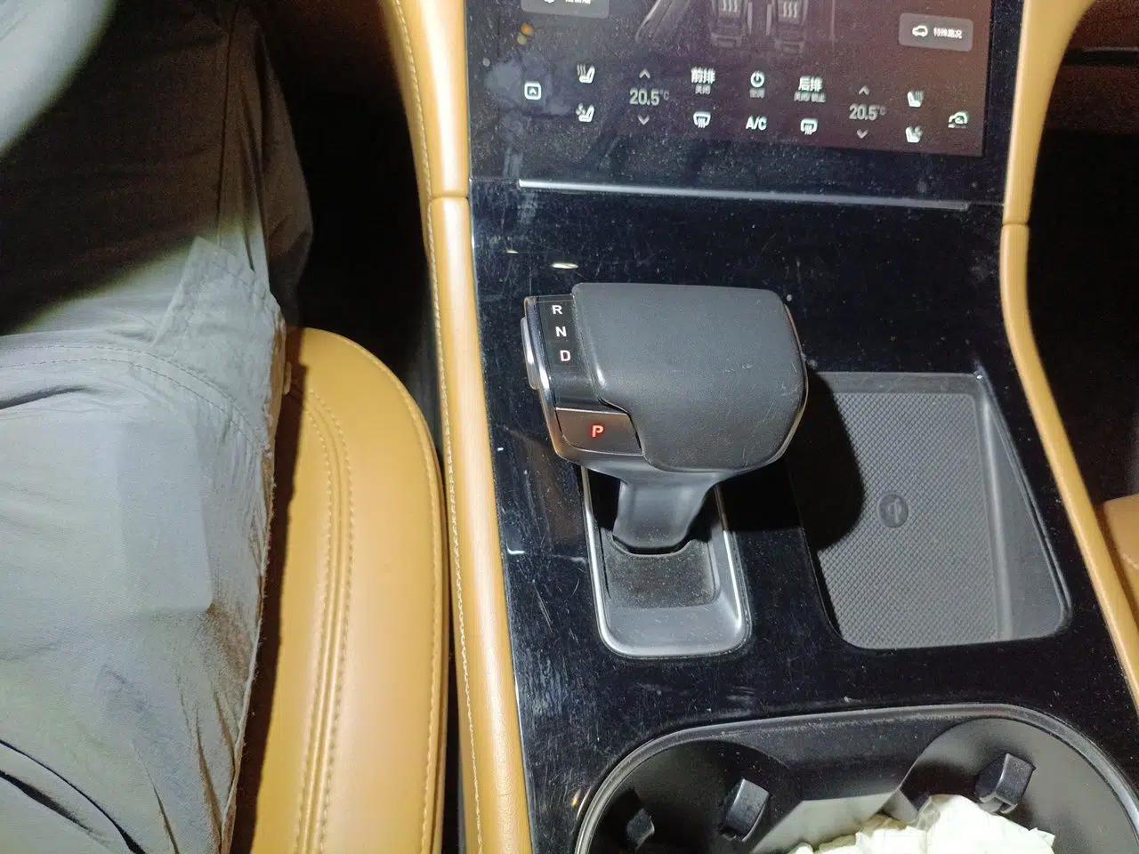 Li Auto ONE 2021 Extended-Range 6-Seater Version — миниатюра 14