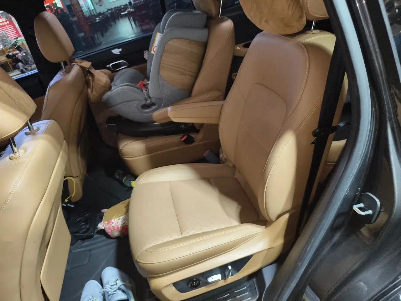 Li Auto ONE 2021 Extended-Range 6-Seater Version — миниатюра 17