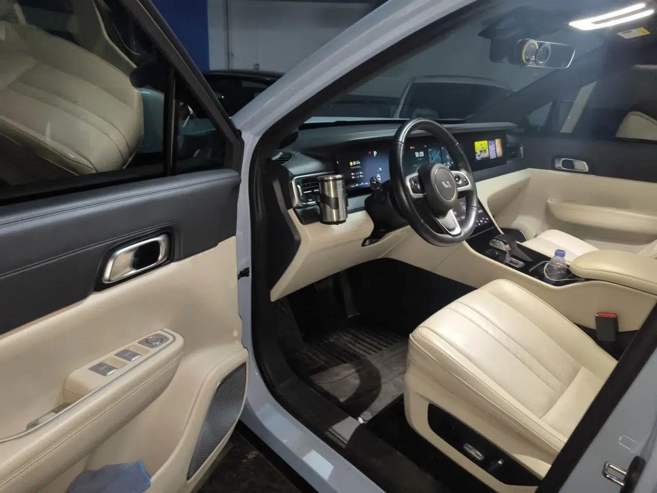 Li Auto ONE 2020 Extended-Range 6-Seater Version — миниатюра 16