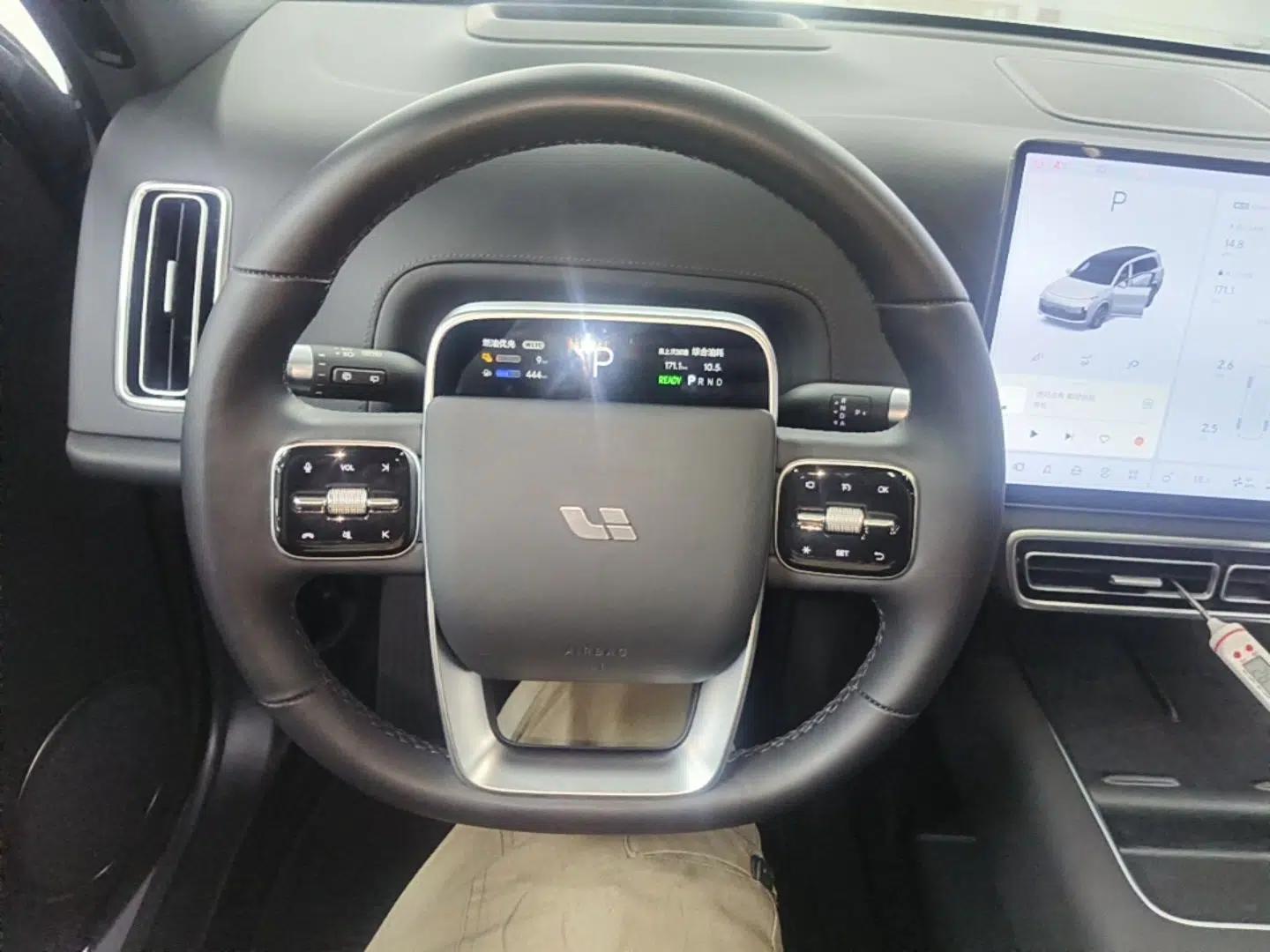 Li Auto L9 2022 Max model — миниатюра 13