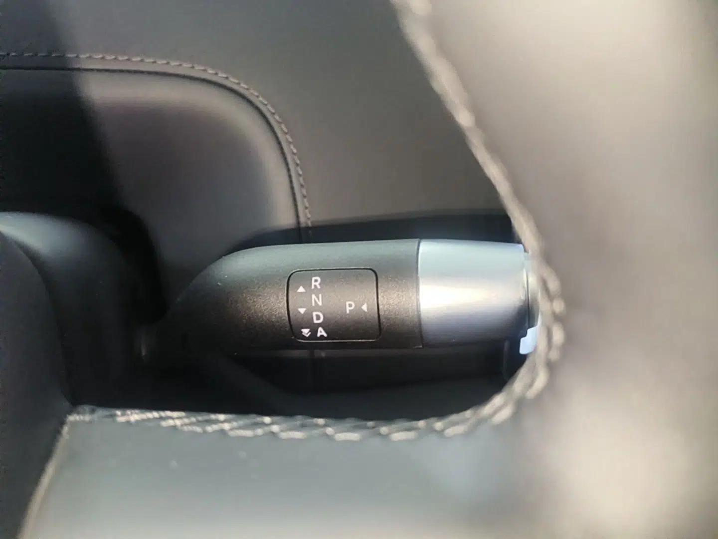 Li Auto L9 2022 Max model — миниатюра 16