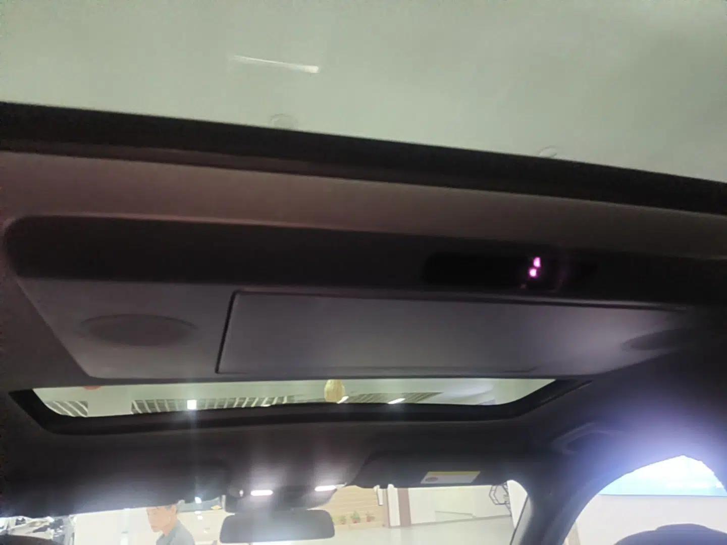 Li Auto L9 2022 Max model — миниатюра 21