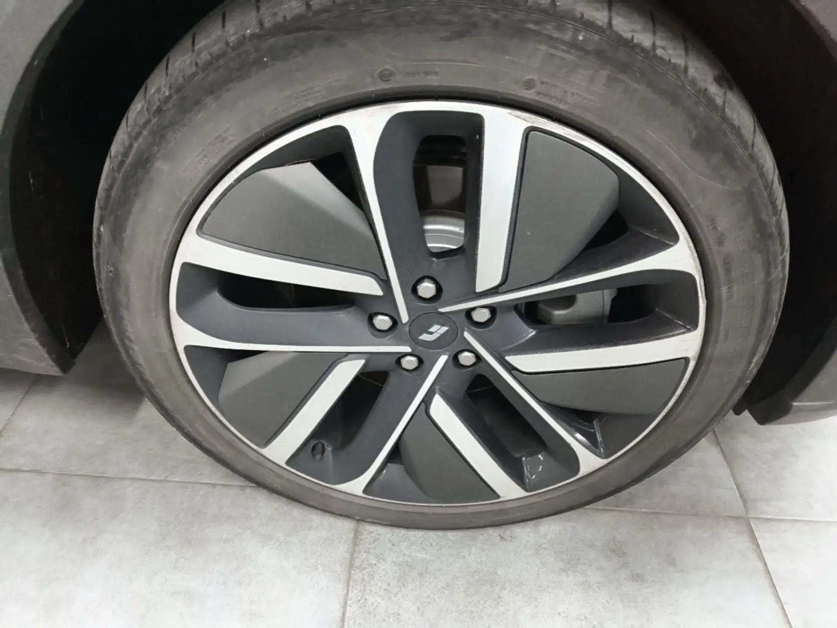 Li Auto L9 2022 Max model — миниатюра 8