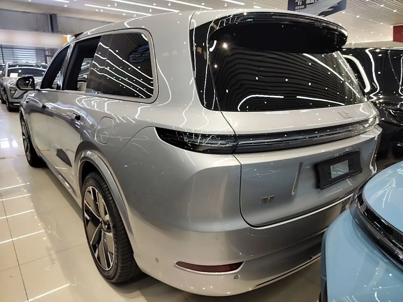 Li Auto L9 2025 Ultra Smart Refreshed Edition — миниатюра 4