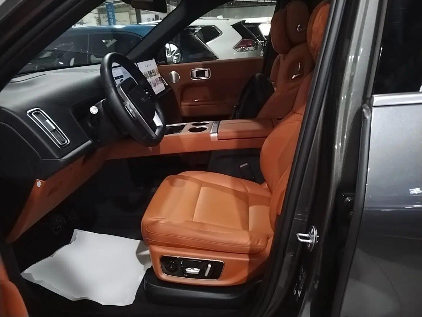 Li Auto L9 2022 Max model — миниатюра 17
