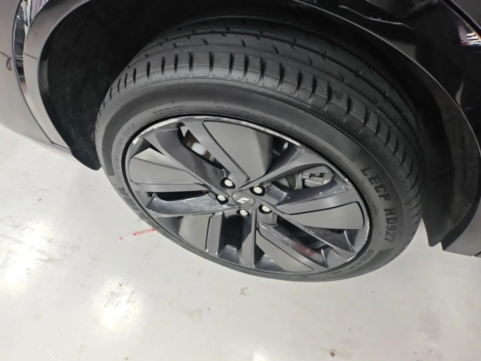 Li Auto L9 2022 Max model — миниатюра 11
