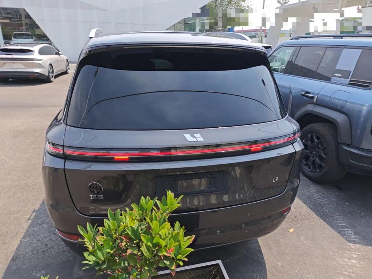 Li Auto L9 2022 Max model — миниатюра 5