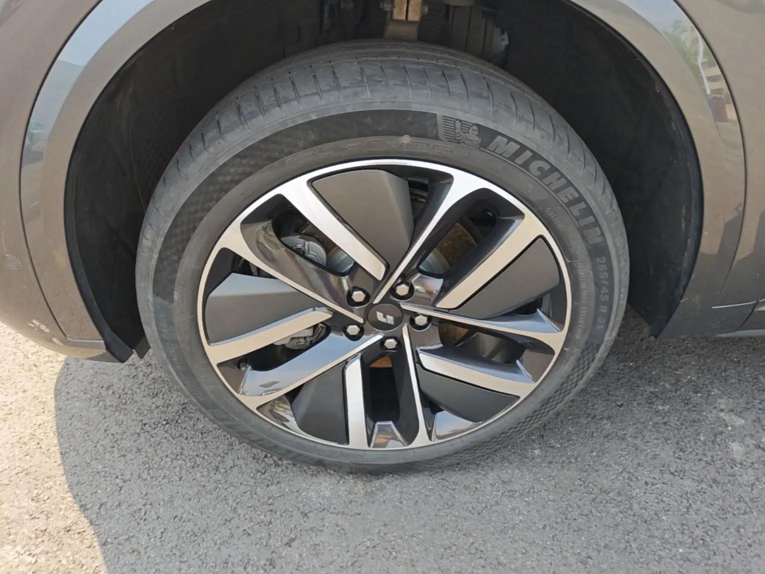 Li Auto L9 2022 Max model — миниатюра 10