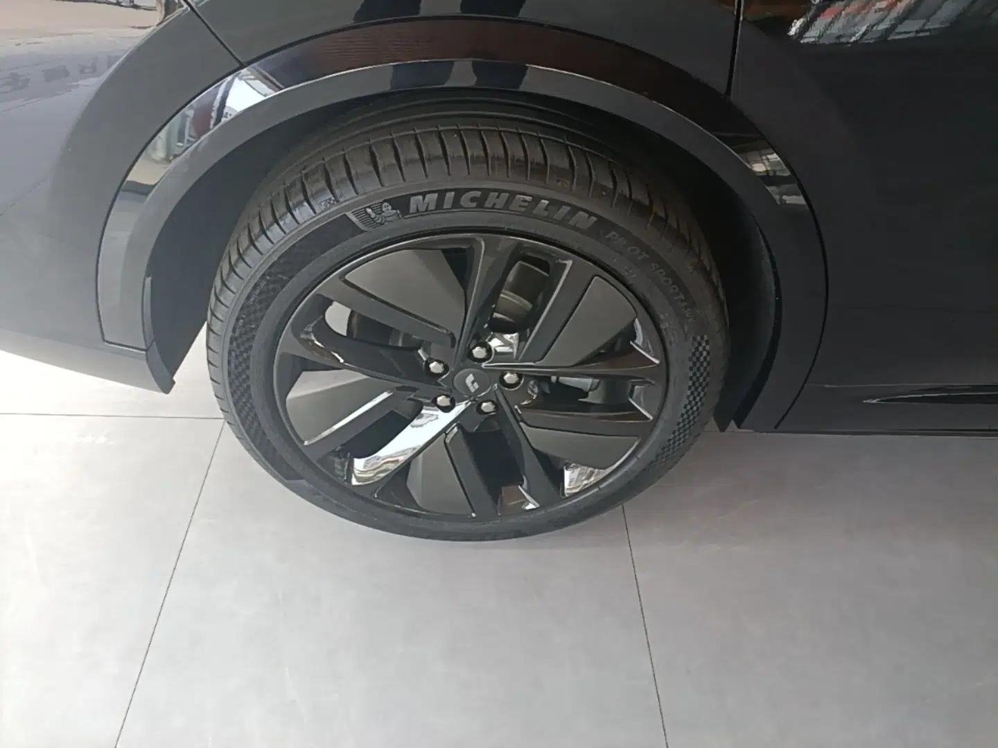 Li Auto L9 2024 Ultra Model — миниатюра 11
