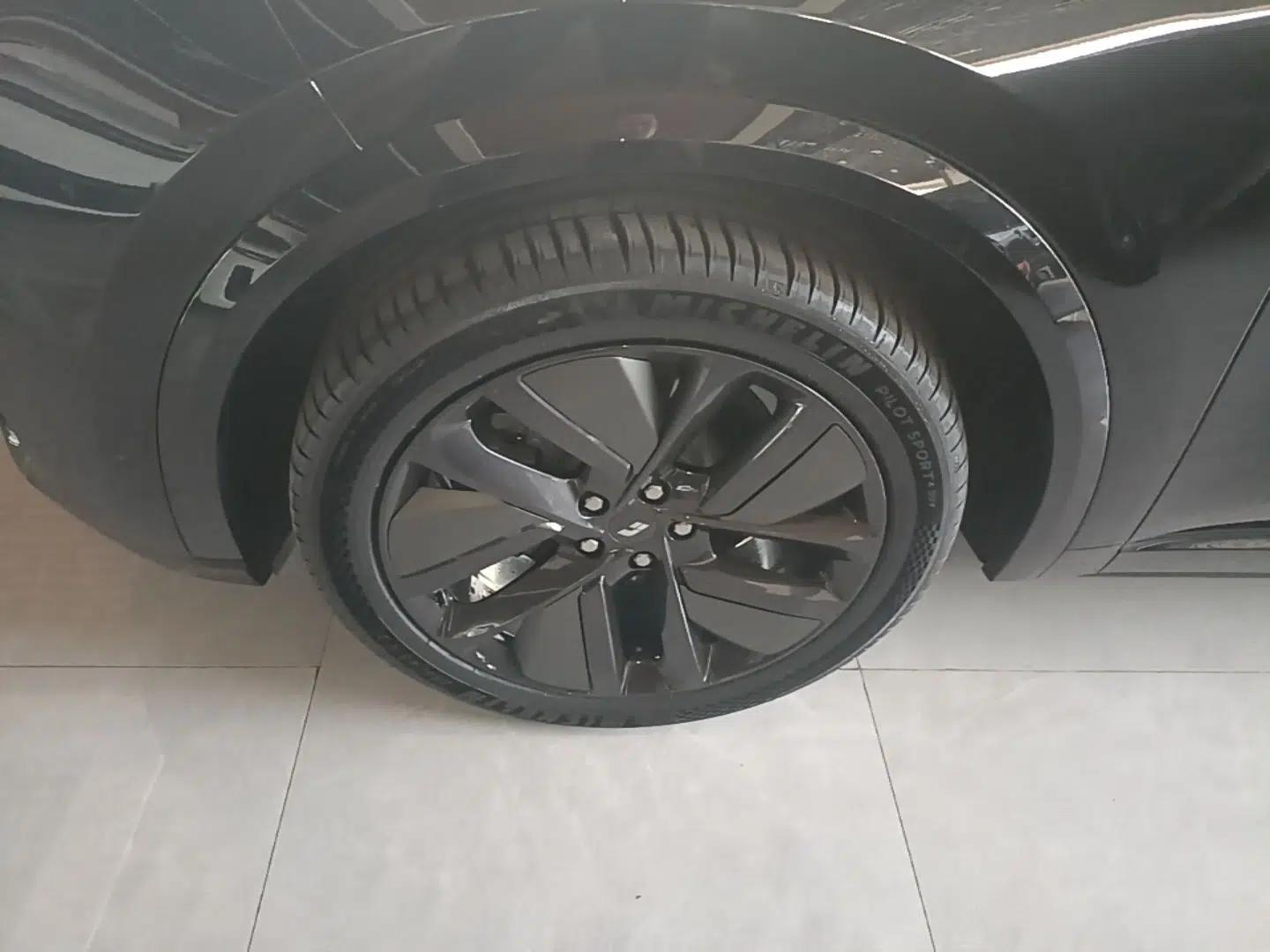 Li Auto L9 2024 Ultra Model — миниатюра 10