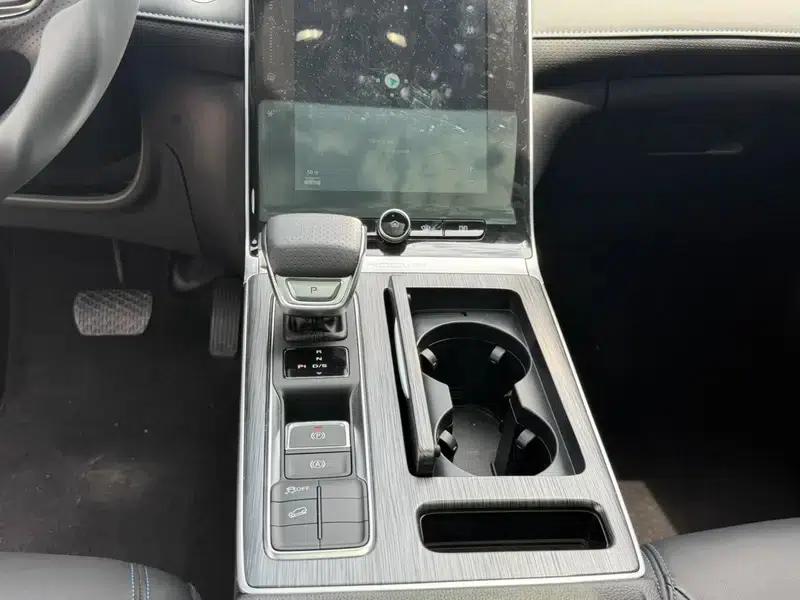 Roewe RX5 2025 PLUS 330TGI Automatic Trendsetting Smart Edition — миниатюра 13