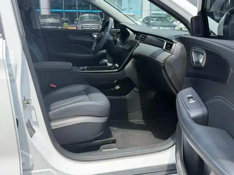 Roewe RX5 2025 PLUS 330TGI Automatic Trendsetting Smart Edition — миниатюра 7