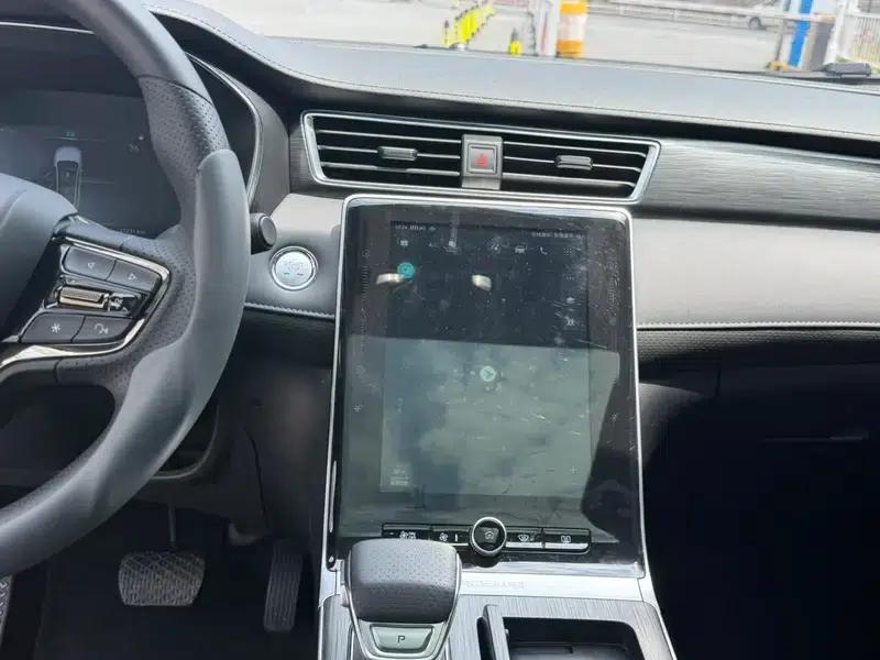 Roewe RX5 2025 PLUS 330TGI Automatic Trendsetting Smart Edition — миниатюра 8