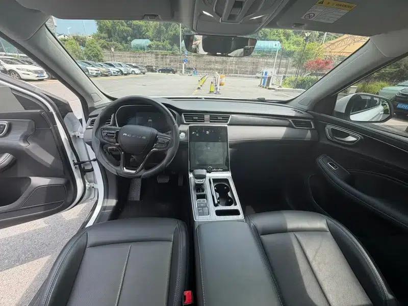 Roewe RX5 2025 PLUS 330TGI Automatic Trendsetting Smart Edition — миниатюра 10
