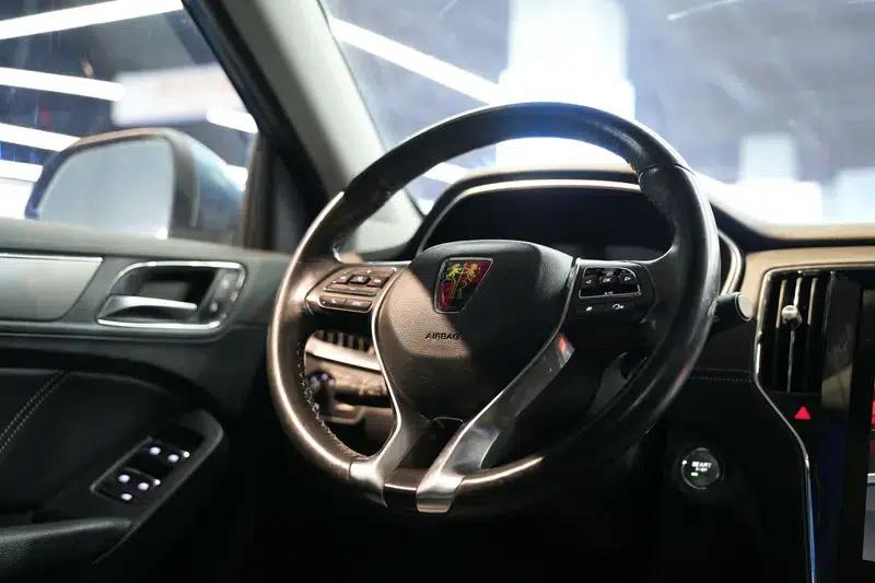 Roewe RX5 2016 20T Two-Wheel Drive Automatic Internet Smart Edition — миниатюра 13