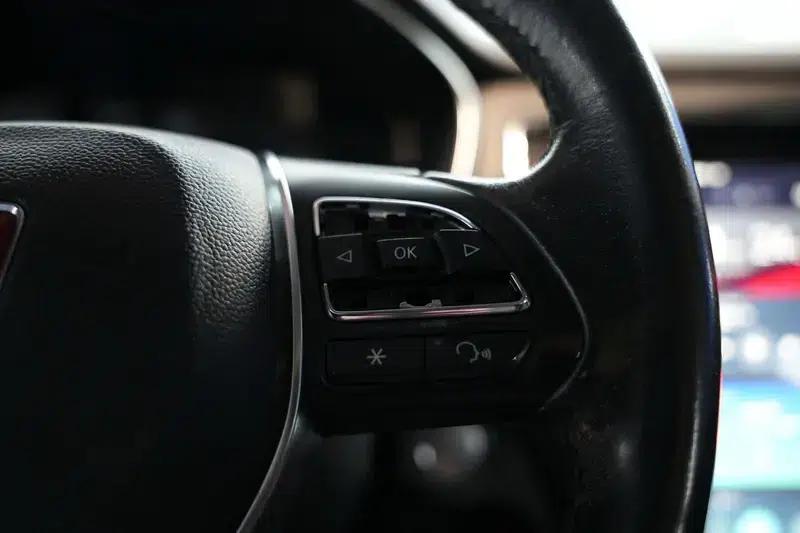 Roewe RX5 2016 20T Two-Wheel Drive Automatic Internet Smart Edition — миниатюра 18
