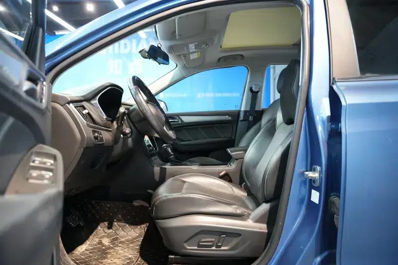 Roewe RX5 2016 20T Two-Wheel Drive Automatic Internet Smart Edition — миниатюра 19