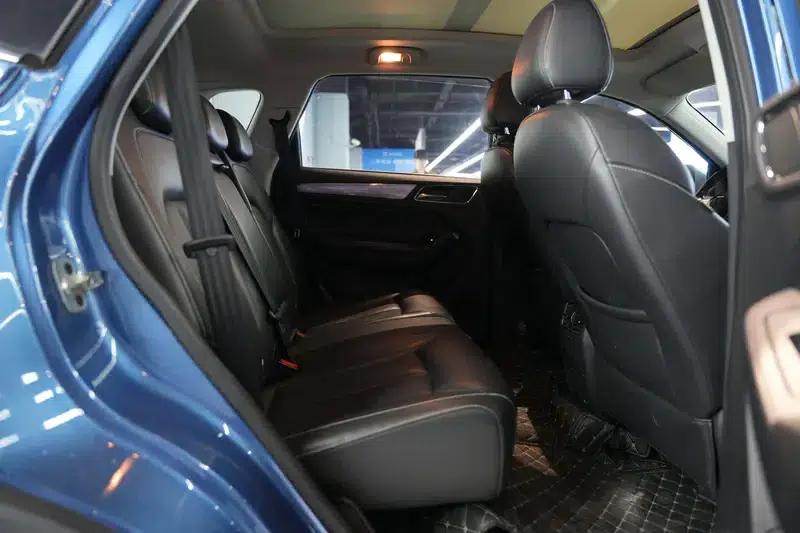 Roewe RX5 2016 20T Two-Wheel Drive Automatic Internet Smart Edition — миниатюра 23
