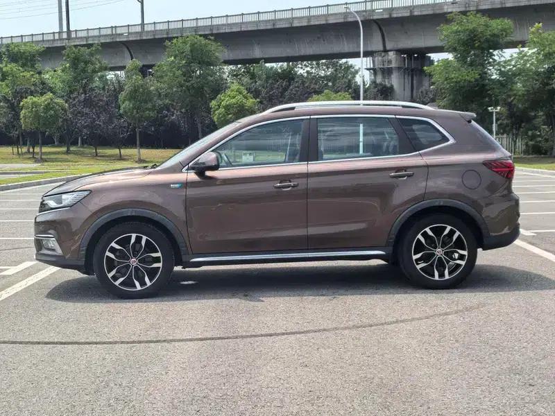 Roewe RX5 2016 20T Two-Wheel Drive Automatic Internet Smart Edition — миниатюра 3