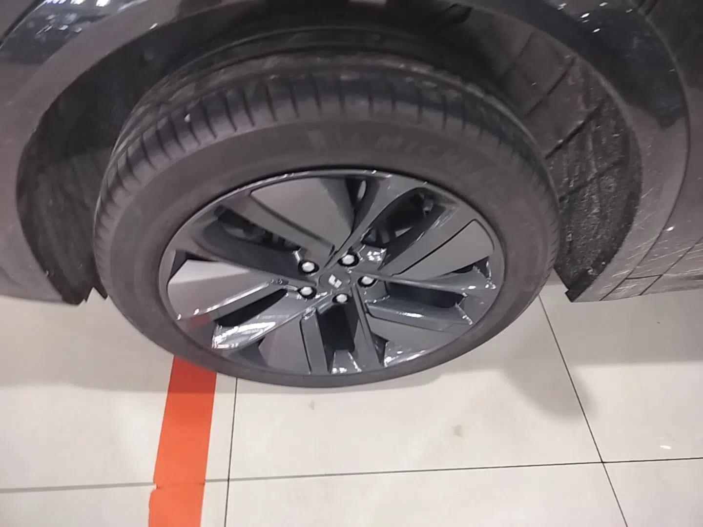 Li Auto L7 2024 Pro Model — миниатюра 10