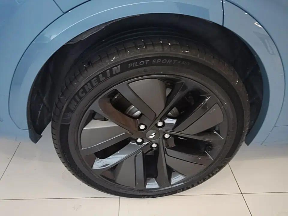 Li Auto L7 2023 Max model — миниатюра 11