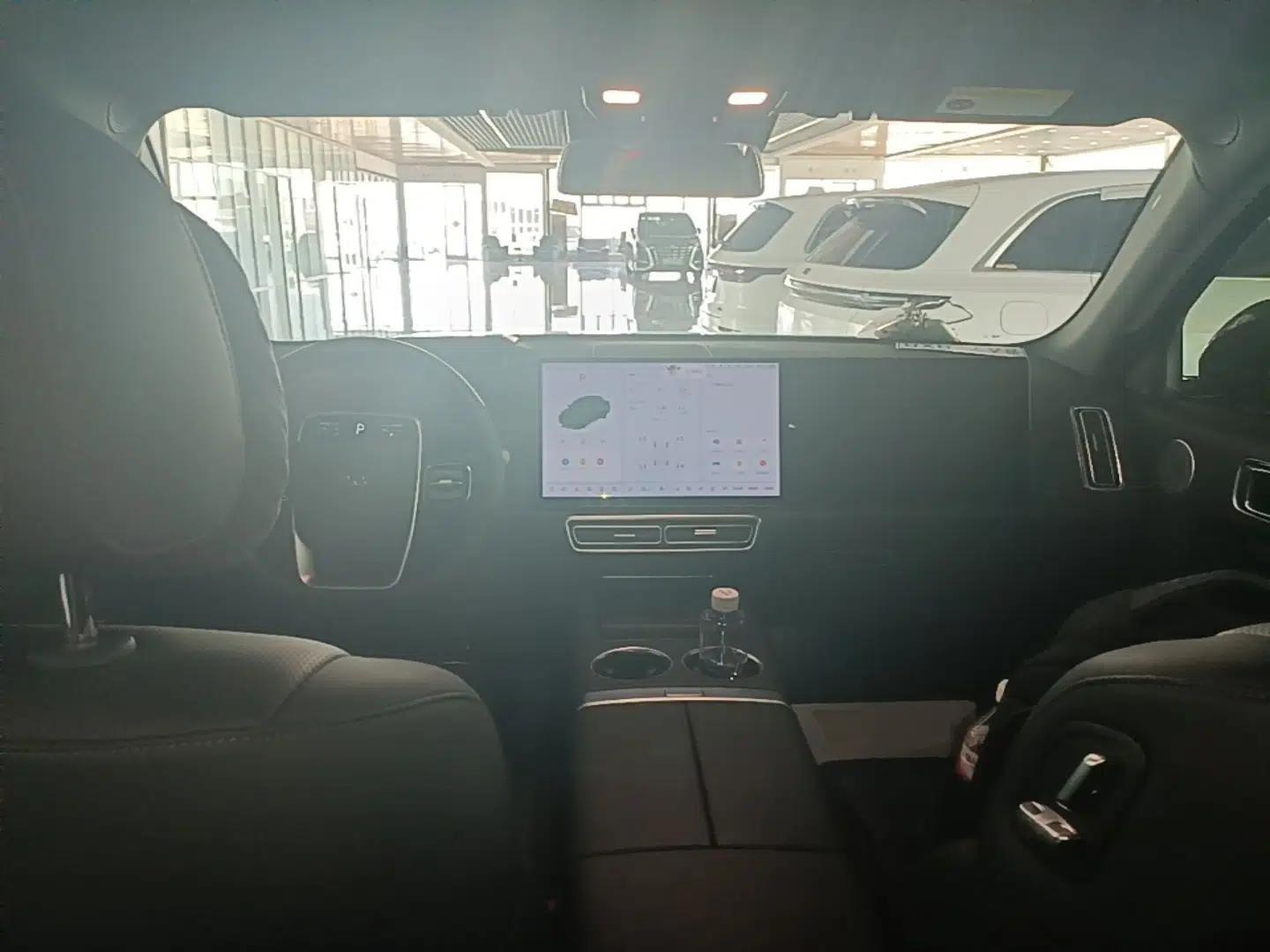 Li Auto L7 2023 Max model — миниатюра 17