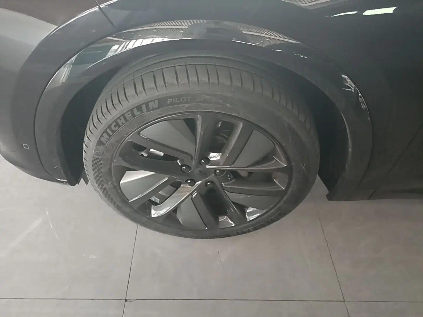 Li Auto L7 2023 Max model — миниатюра 10