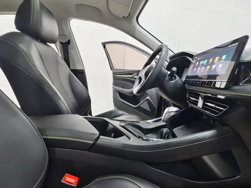 Roewe i5 2021 1.5L CVT Star Edition — миниатюра 13