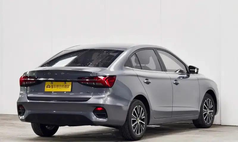 Roewe i5 2021 1.5L CVT Star Edition — миниатюра 7