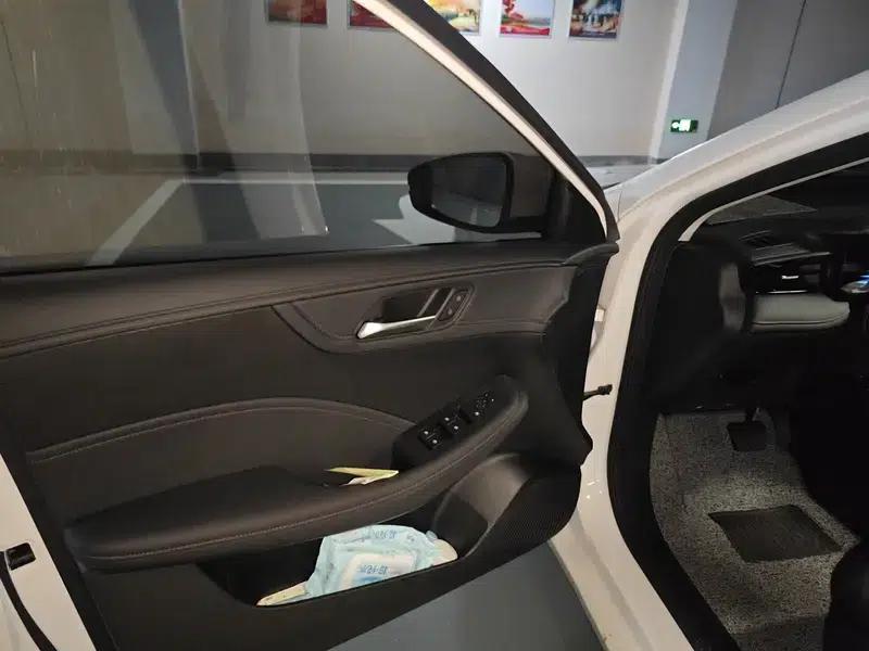 Roewe i5 2024 1.5L CVT Premium Edition — миниатюра 16