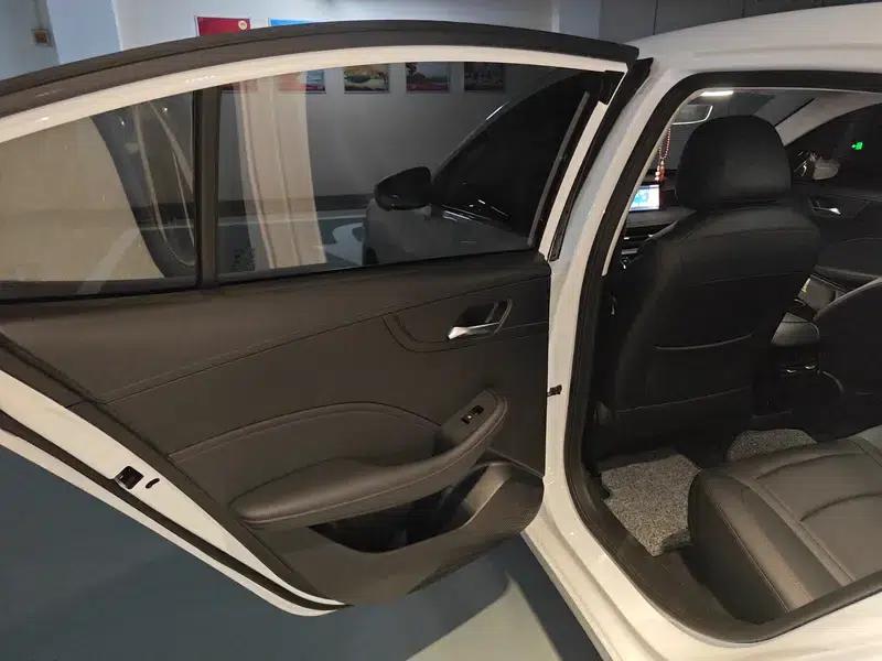Roewe i5 2024 1.5L CVT Premium Edition — миниатюра 17
