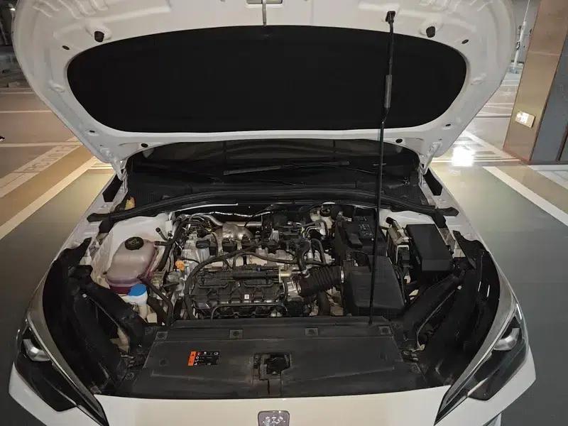 Roewe i5 2024 1.5L CVT Premium Edition — миниатюра 19