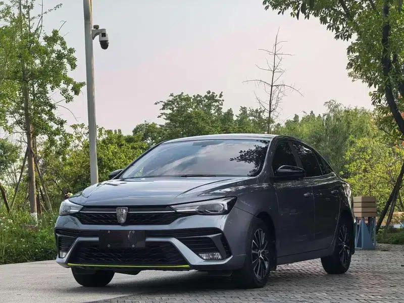 Roewe i5 2021 1.5L CVT Platinum Edition — миниатюра 1