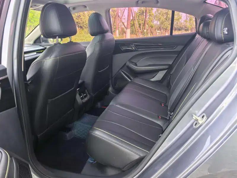 Roewe i5 2021 1.5L CVT Platinum Edition — миниатюра 17